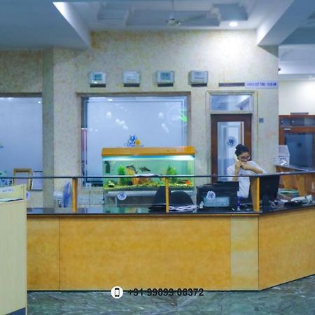 Infocity Club And Resort 간디나가르 외부 사진